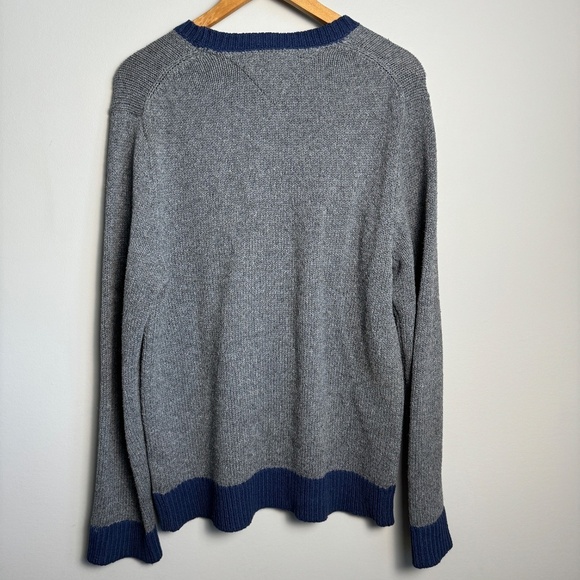 Tommy Hilfiger Luxury Blend Men's Gray Logo Long Sleeve Knit Sweater Large - Picture 4 of 14